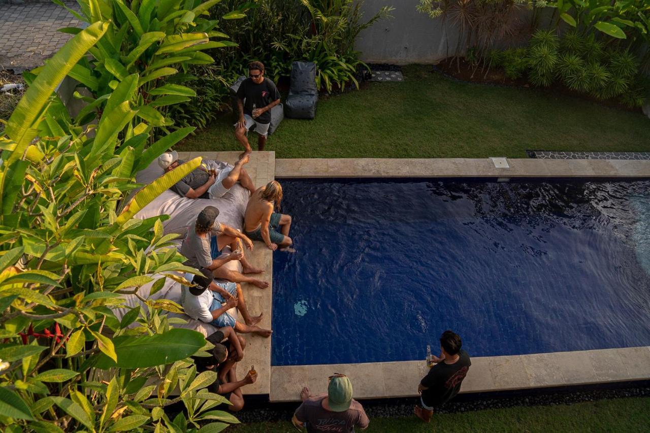 Surf & Party - Hostel Somewhere Else Canggu  Exterior photo