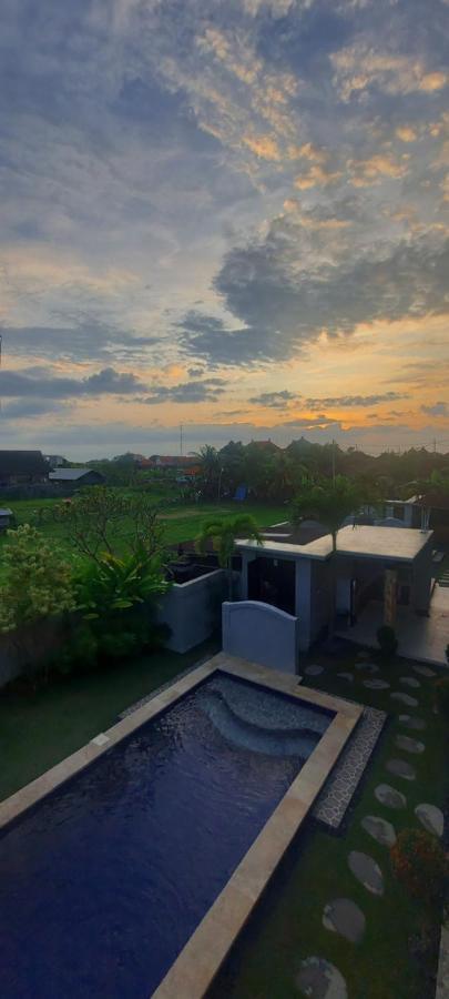 Surf & Party - Hostel Somewhere Else Canggu  Exterior photo